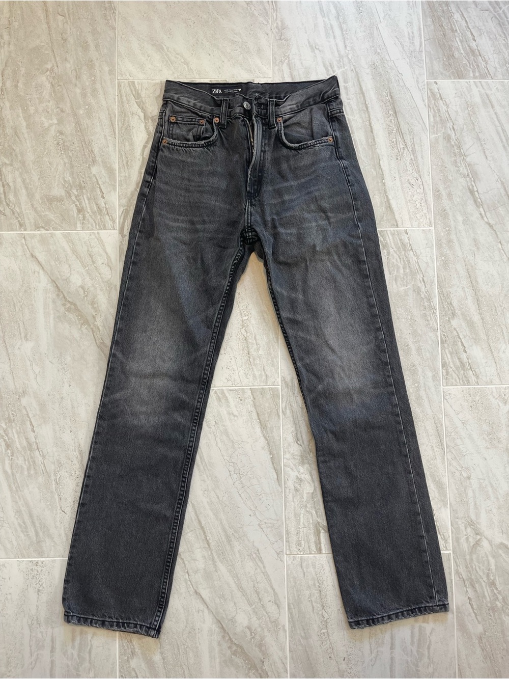 Zara Women's Straight Leg Jeans in Washed Black